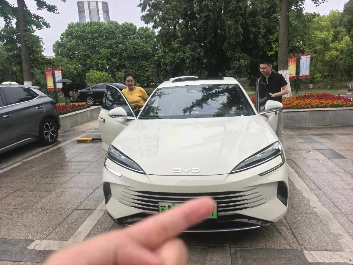 2024 BYD Seal 1.5L 110HP L4 E-CVT PHEV 17.6KWH,autocango,china used car exporter,china ev exporter,chinese used car exporter,chinese used ev exporter