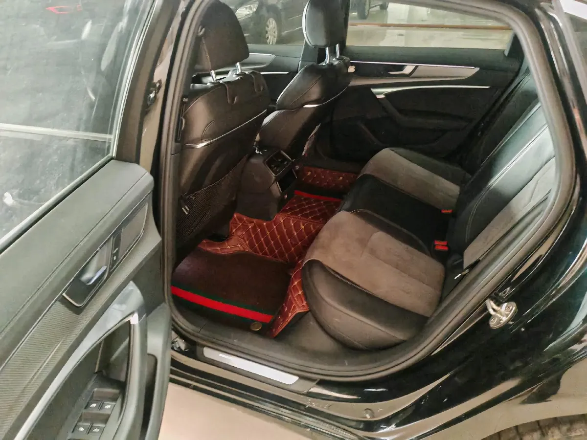 2022 Audi A6L 2.0T 224HP L4 7DCT,autocango,china used car exporter,china ev exporter,chinese used car exporter,chinese used ev exporter
