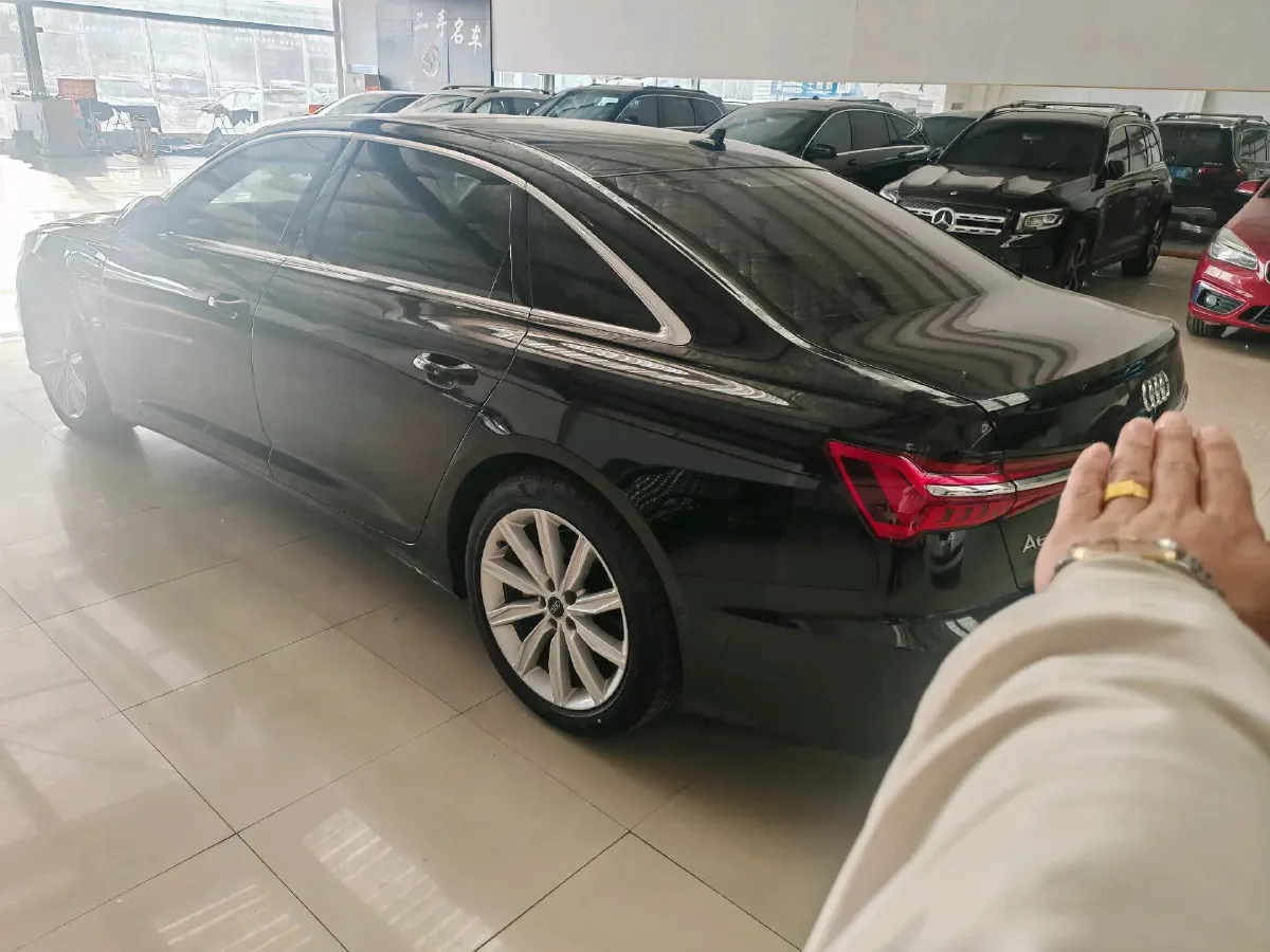 2022 Audi A6L 2.0T 224HP L4 7DCT,autocango,china used car exporter,china ev exporter,chinese used car exporter,chinese used ev exporter