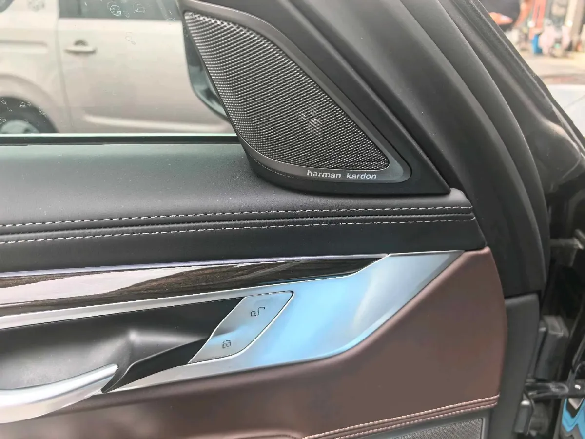 2021 BMW 7 Series 2.0T 265HP L4 8AT,autocango,china used car exporter,china ev exporter,chinese used car exporter,chinese used ev exporter