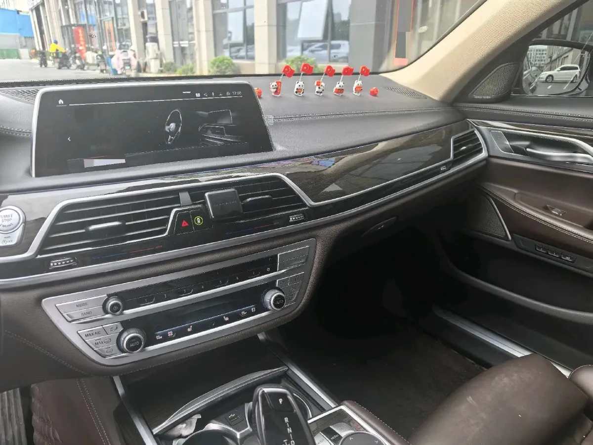 2021 BMW 7 Series 2.0T 265HP L4 8AT,autocango,china used car exporter,china ev exporter,chinese used car exporter,chinese used ev exporter