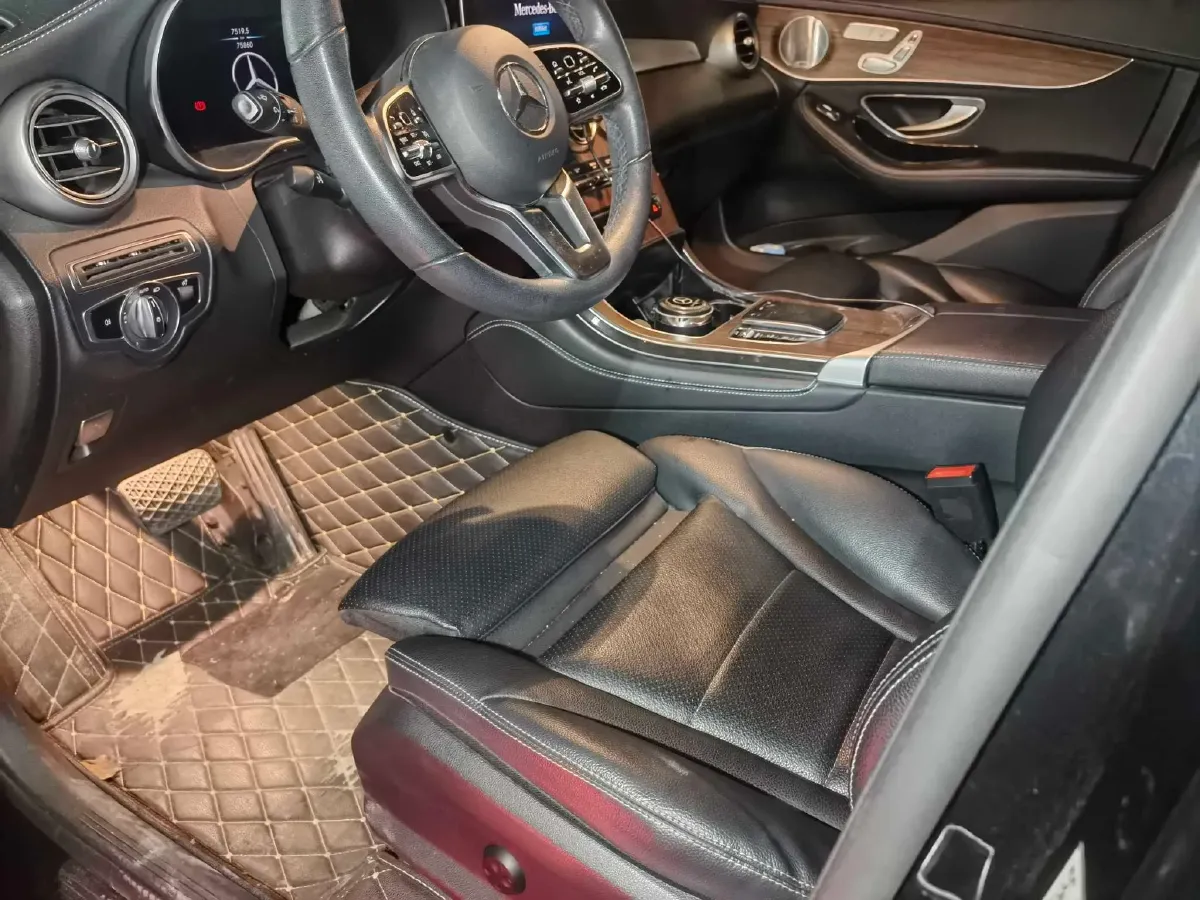 2021 Mercedes-Benz GLC Class 2.0T 258HP L4 9AT,autocango,china used car exporter,china ev exporter,chinese used car exporter,chinese used ev exporter