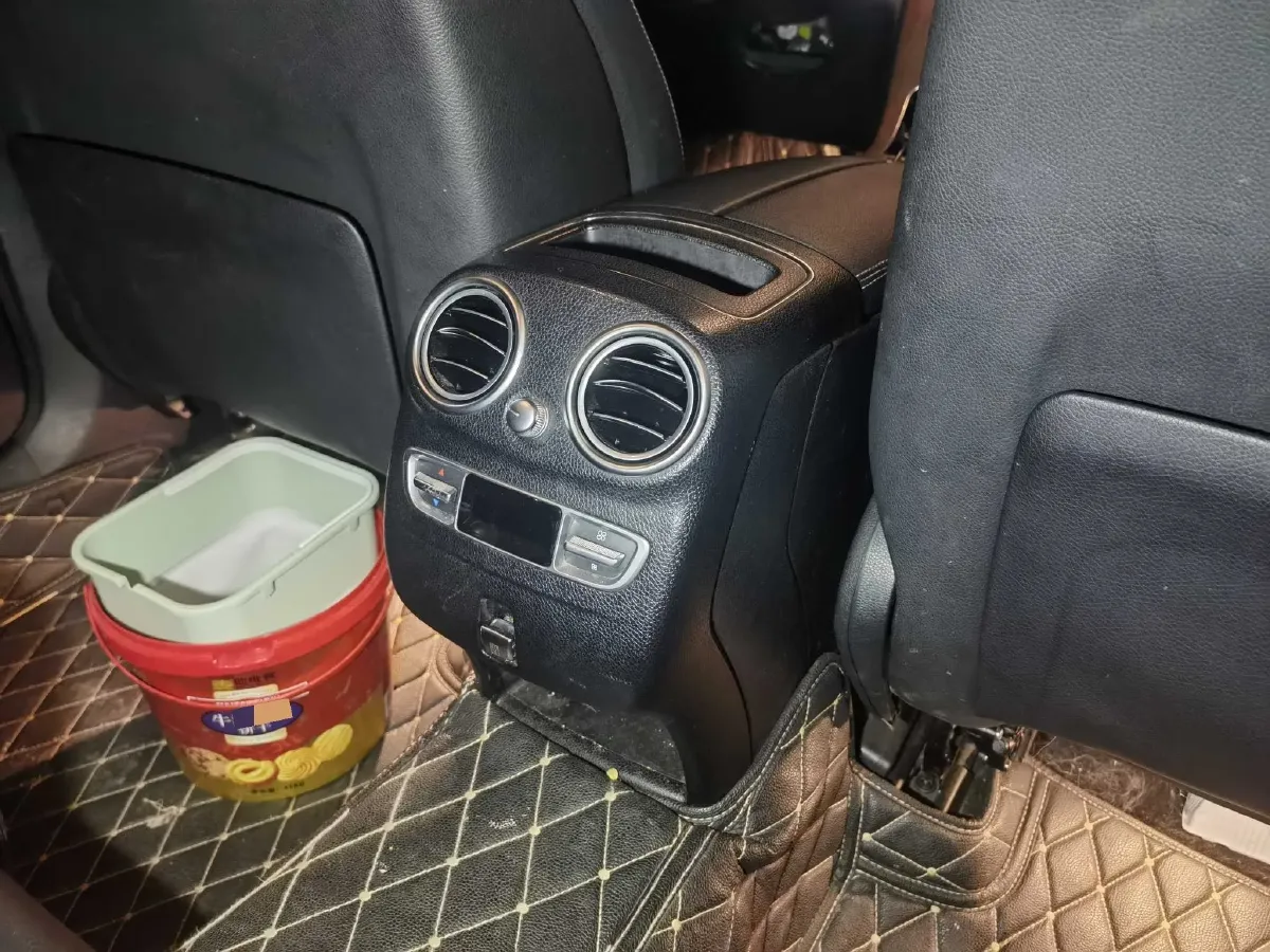 2021 Mercedes-Benz GLC Class 2.0T 258HP L4 9AT,autocango,china used car exporter,china ev exporter,chinese used car exporter,chinese used ev exporter