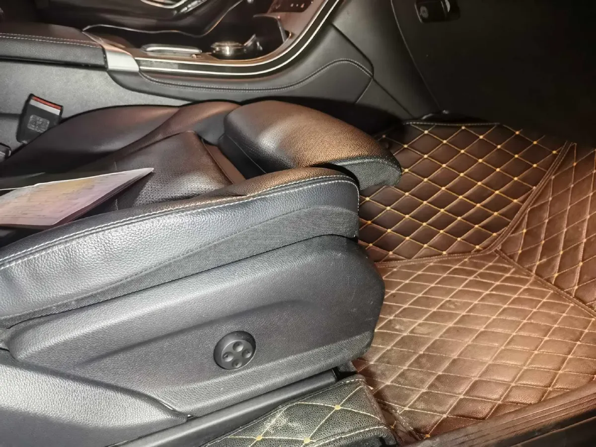 2021 Mercedes-Benz GLC Class 2.0T 258HP L4 9AT,autocango,china used car exporter,china ev exporter,chinese used car exporter,chinese used ev exporter