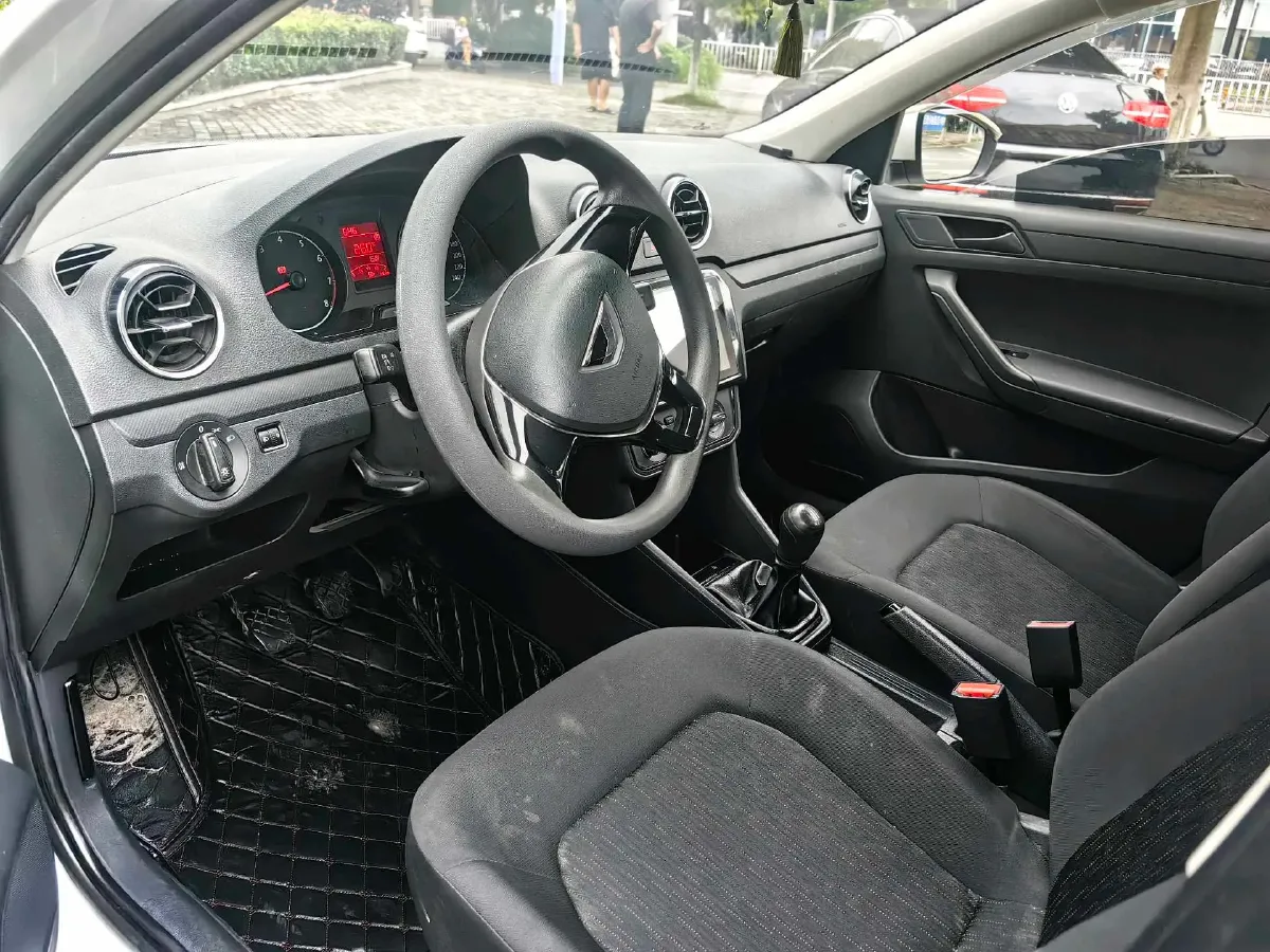 2021 Jetta VA3 1.5L 112HP L4 5MT,autocango,china used car exporter,china ev exporter,chinese used car exporter,chinese used ev exporter
