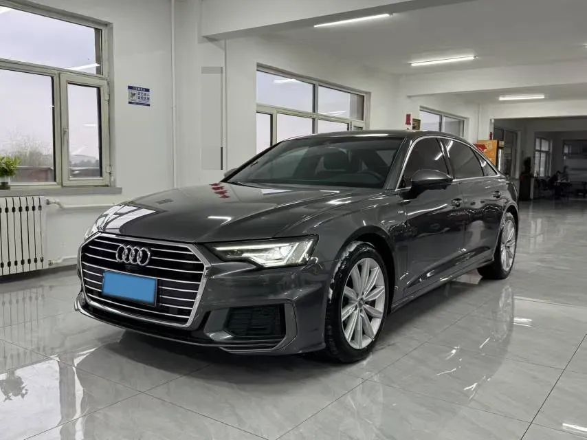 2021 Audi A6L 2.0T 224HP L4 7DCT,autocango,china used car exporter,china ev exporter,chinese used car exporter,chinese used ev exporter
