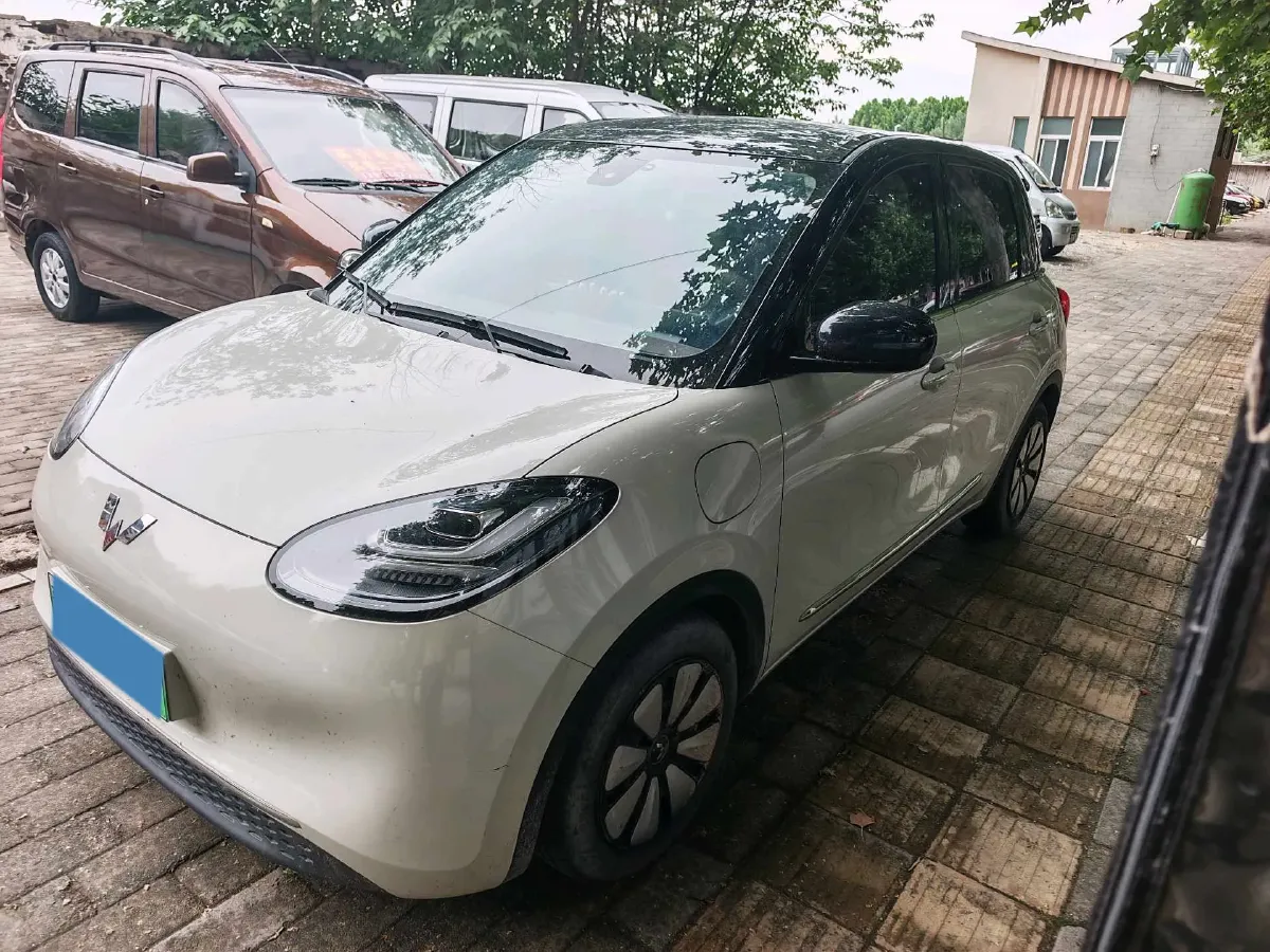 2023 WuLing BinGuo BEV 31.9KWH,autocango,china used car exporter,china ev exporter,chinese used car exporter,chinese used ev exporter