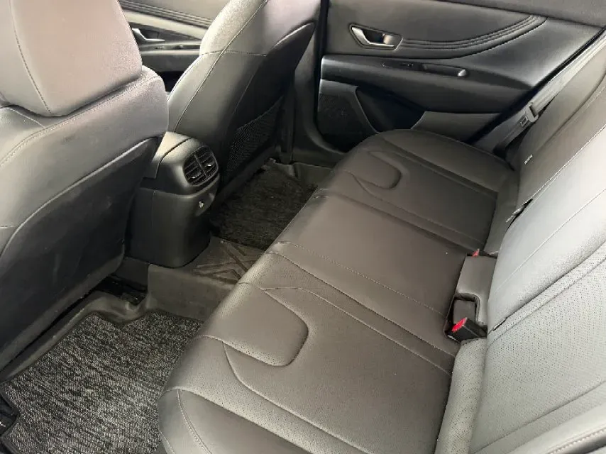 2022 Hyundai Elantra 1.5L 115HP L4 CVT,autocango,china used car exporter,china ev exporter,chinese used car exporter,chinese used ev exporter