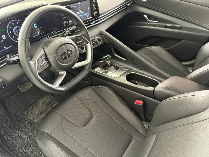 2022 Hyundai Elantra 1.5L 115HP L4 CVT,autocango,china used car exporter,china ev exporter,chinese used car exporter,chinese used ev exporter