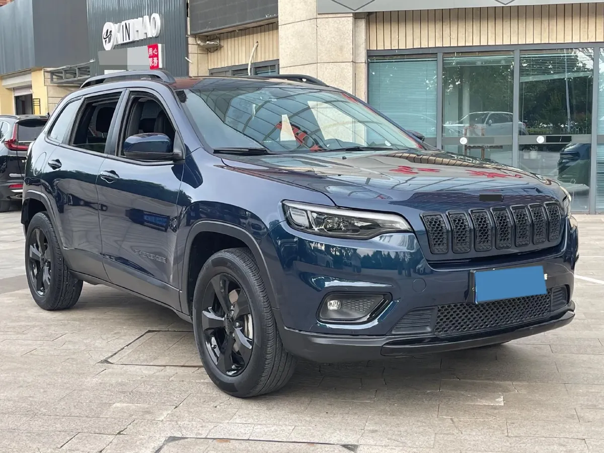 2020 Jeep Cherokee 2.0T 265HP L4 9AT,autocango,china used car exporter,china ev exporter,chinese used car exporter,chinese used ev exporter