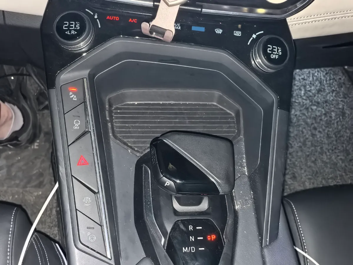 2023 LYNK&CO 03 1.5T 181HP L4 7DCT,autocango,china used car exporter,china ev exporter,chinese used car exporter,chinese used ev exporter