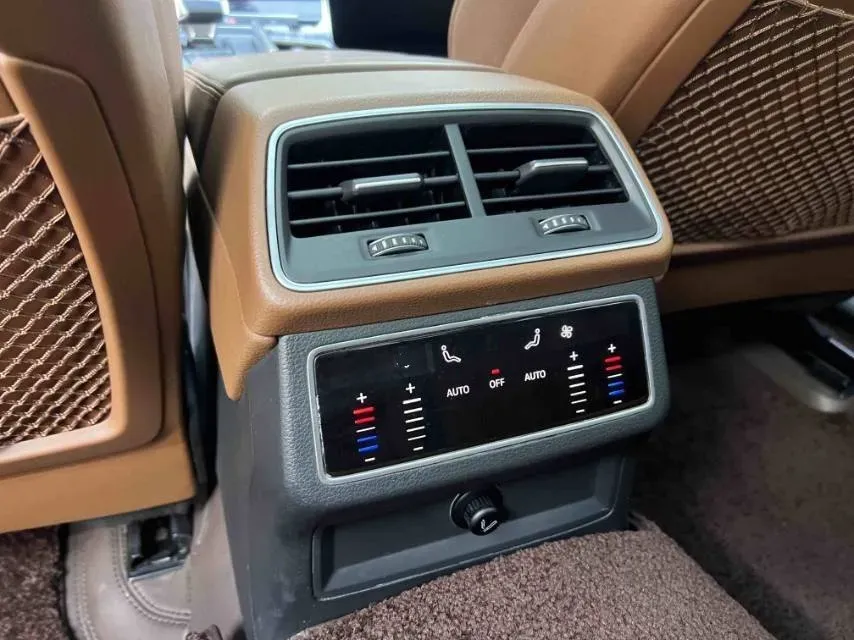 2021 Audi A6L 2.0T 224HP L4 7DCT,autocango,china used car exporter,china ev exporter,chinese used car exporter,chinese used ev exporter