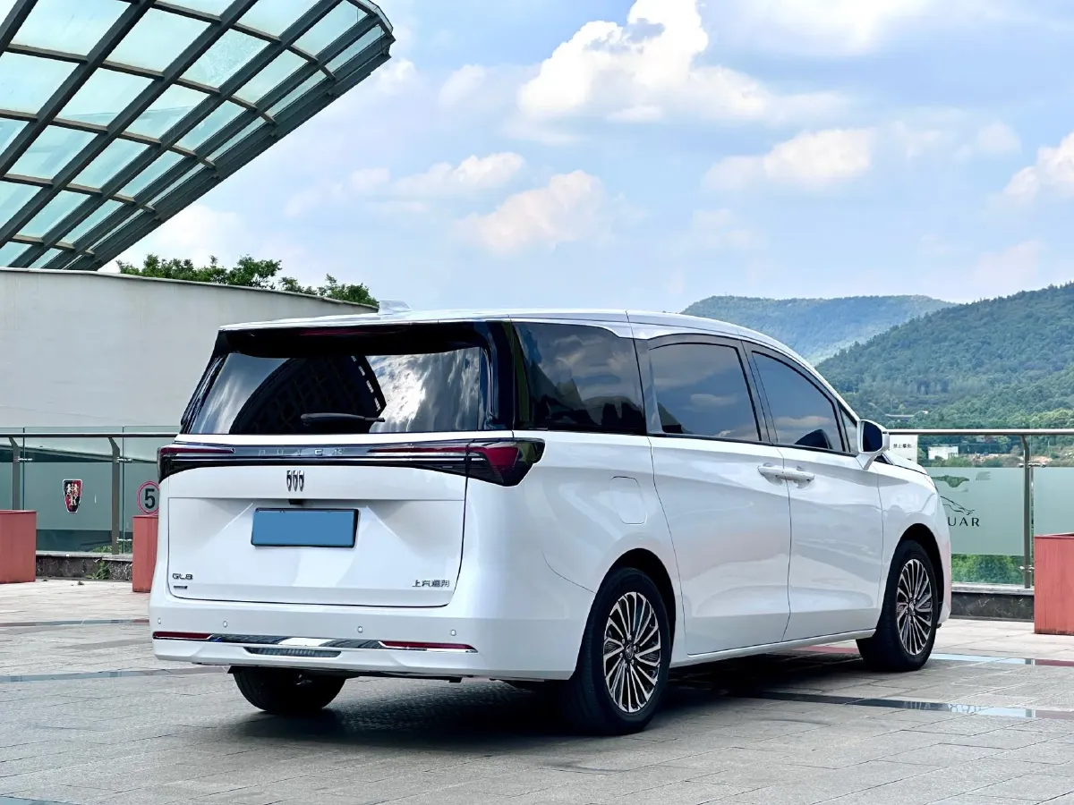 2025 Buick GL8 1.5T 180HP L4 2DHT PHEV,autocango,china used car exporter,china ev exporter,chinese used car exporter,chinese used ev exporter