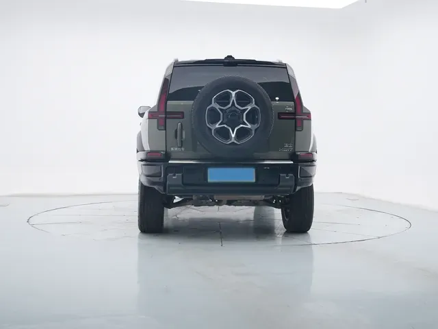 2025 M Hero WarriorM817 1.5T 197HP L4 PHEV,autocango,china used car exporter,china ev exporter,chinese used car exporter,chinese used ev exporter