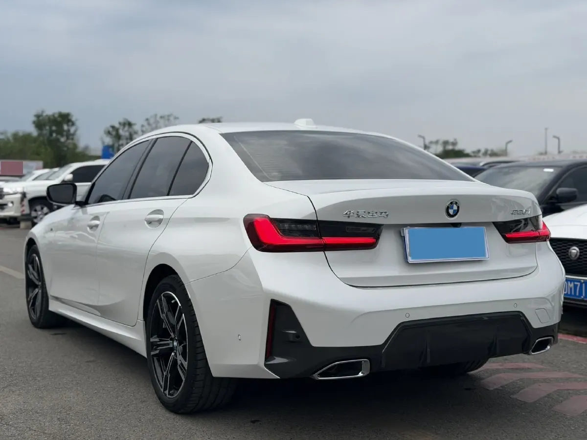 2024 BMW 3 Series 2.0T 184HP L4 8AT,autocango,china used car exporter,china ev exporter,chinese used car exporter,chinese used ev exporter