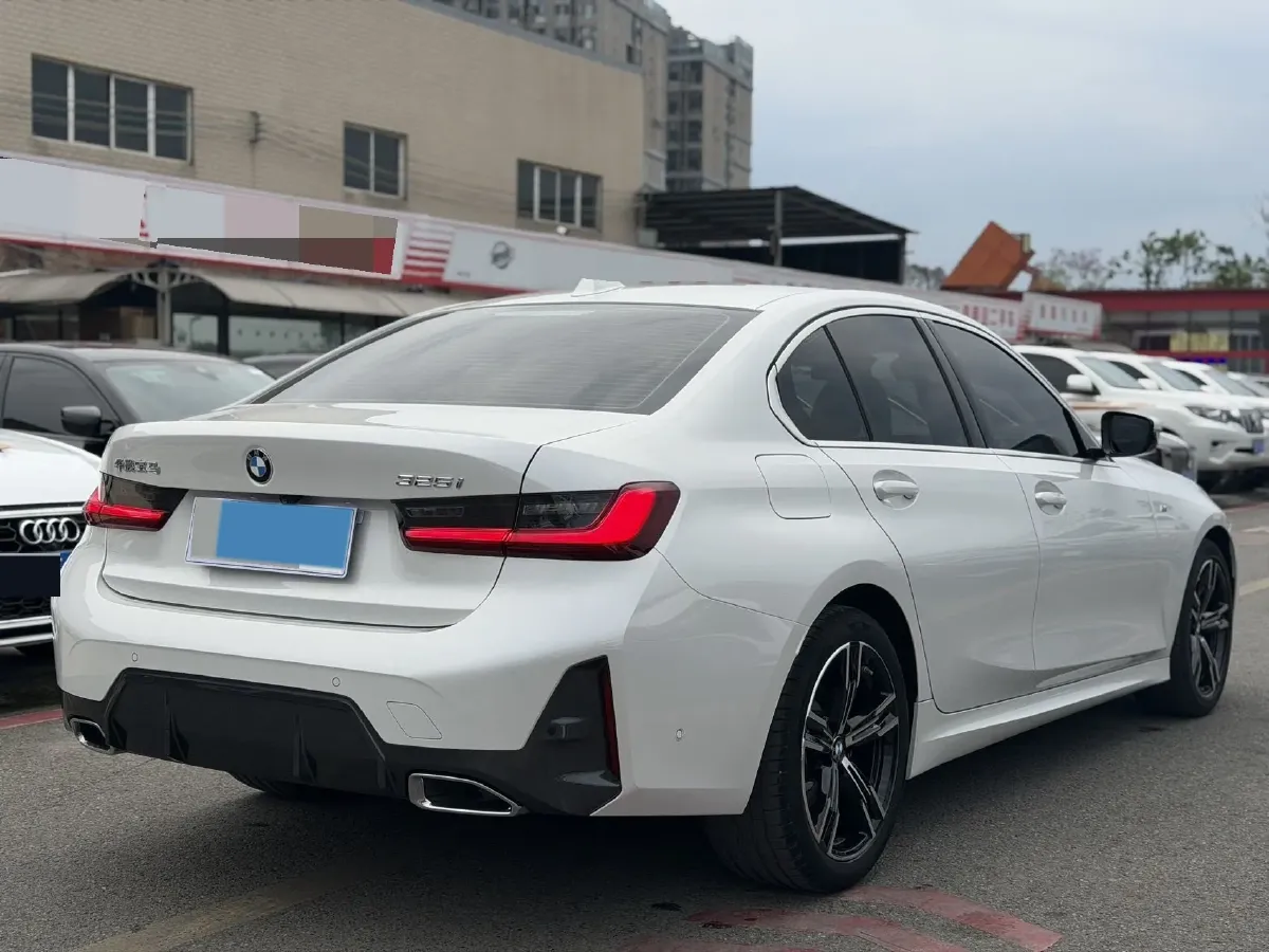 2024 BMW 3 Series 2.0T 184HP L4 8AT,autocango,china used car exporter,china ev exporter,chinese used car exporter,chinese used ev exporter
