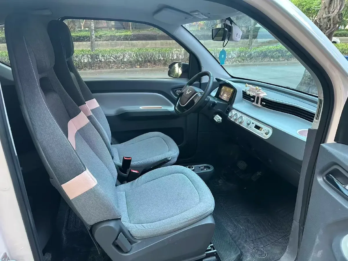 2022 WuLing HongGuang MINI EV BEV 9KWH,autocango,china used car exporter,china ev exporter,chinese used car exporter,chinese used ev exporter