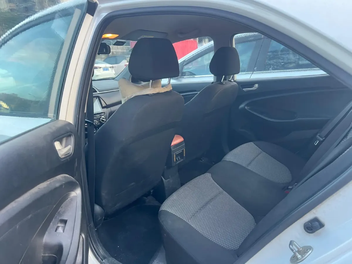 2017 Hyundai Reina 1.4L 95HP L4 5MT,autocango,china used car exporter,china ev exporter,chinese used car exporter,chinese used ev exporter