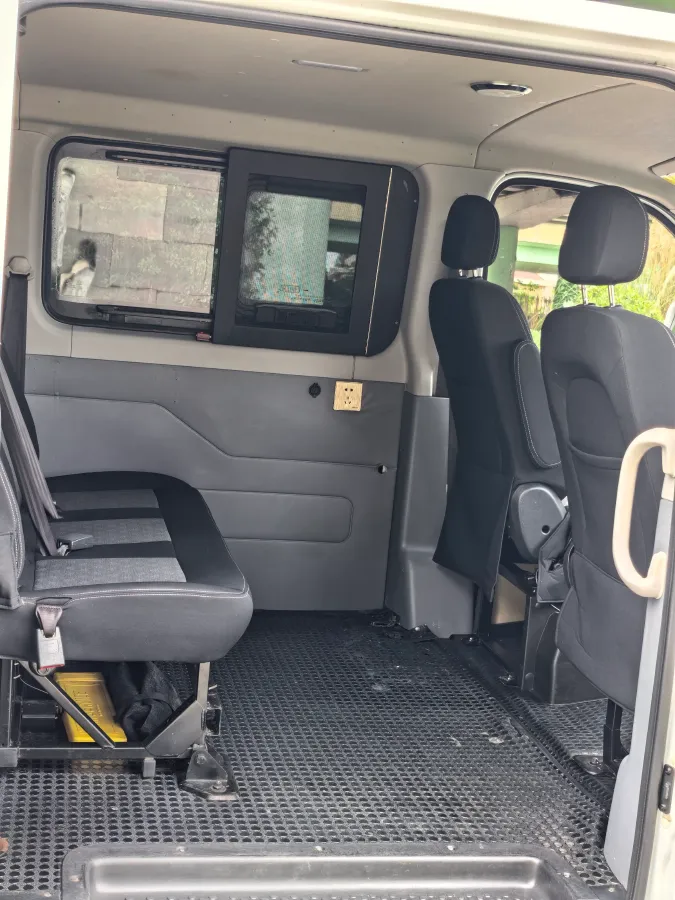 2021 MAXUS XinTu V80 2.0T 139HP L4 6MT,autocango,china used car exporter,china ev exporter,chinese used car exporter,chinese used ev exporter