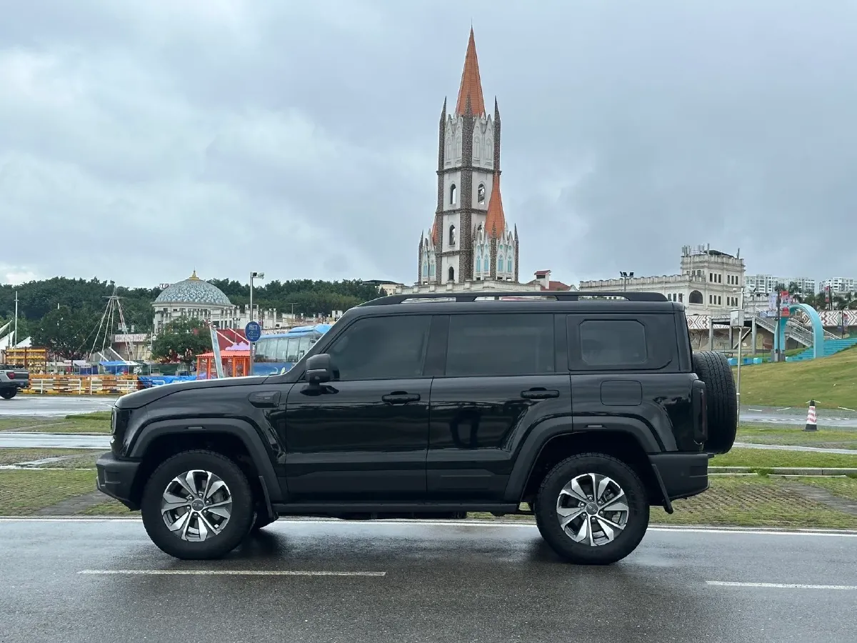 2024 Beijing BJ40 2.0T 245HP L4 8AT,autocango,china used car exporter,china ev exporter,chinese used car exporter,chinese used ev exporter