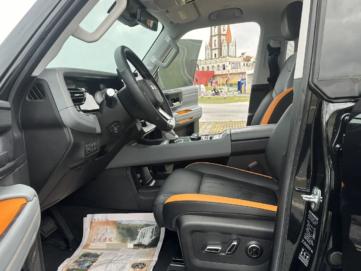 2024 Beijing BJ40 2.0T 245HP L4 8AT,autocango,china used car exporter,china ev exporter,chinese used car exporter,chinese used ev exporter