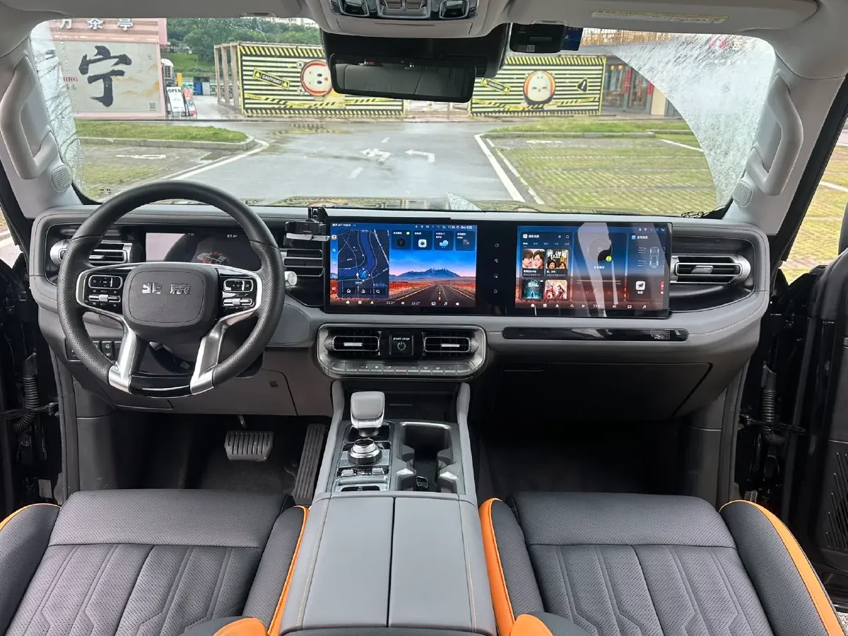 2024 Beijing BJ40 2.0T 245HP L4 8AT,autocango,china used car exporter,china ev exporter,chinese used car exporter,chinese used ev exporter