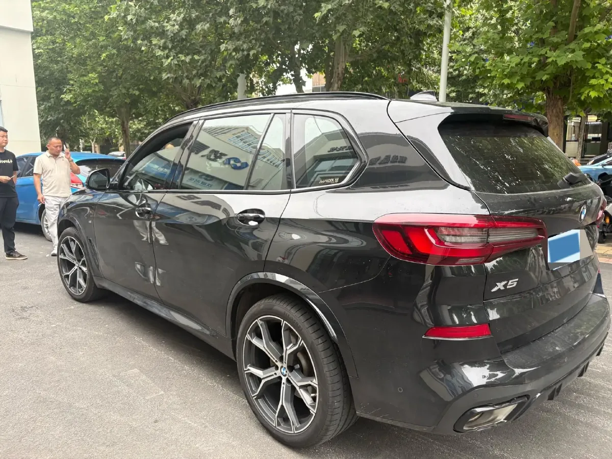 2022 BMW X5 3.0T 333HP L6 8AT,autocango,china used car exporter,china ev exporter,chinese used car exporter,chinese used ev exporter