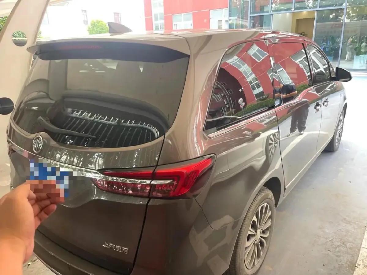 2022 Buick GL8 2.0T 237HP L4 9AT,autocango,china used car exporter,china ev exporter,chinese used car exporter,chinese used ev exporter