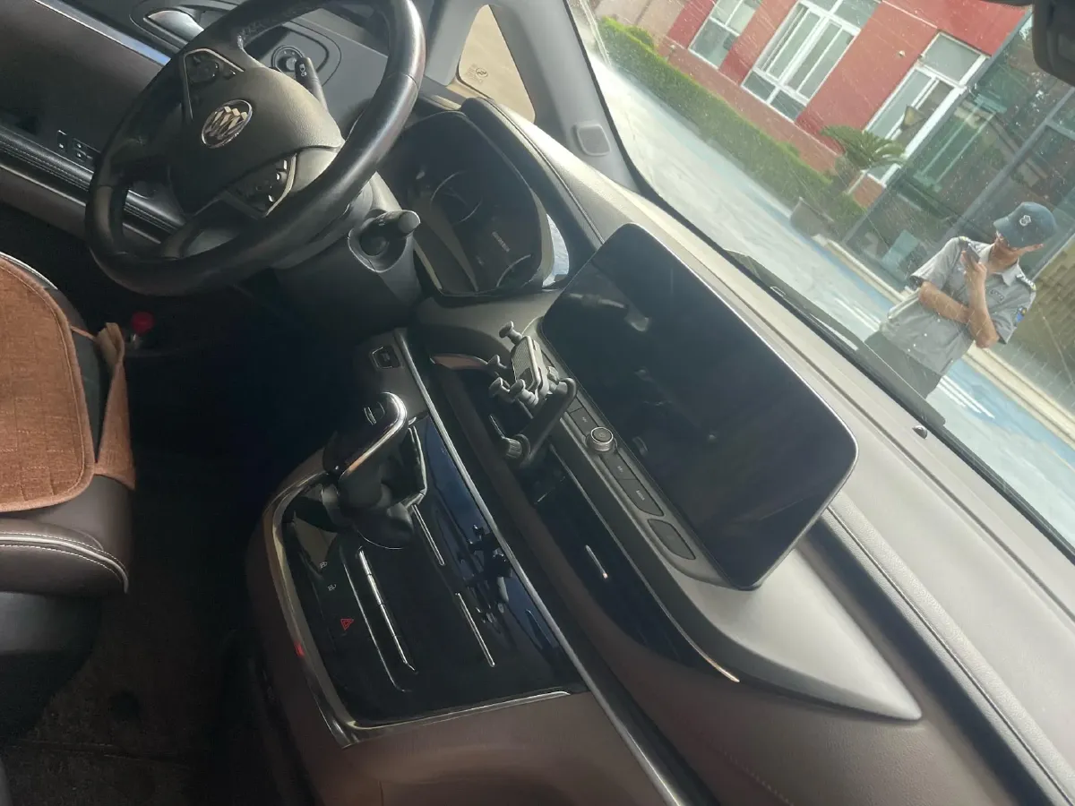 2022 Buick GL8 2.0T 237HP L4 9AT,autocango,china used car exporter,china ev exporter,chinese used car exporter,chinese used ev exporter
