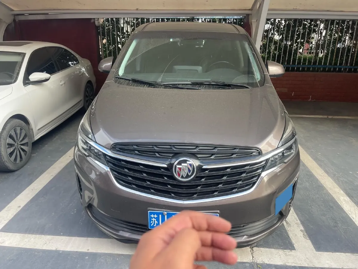 2022 Buick GL8 2.0T 237HP L4 9AT,autocango,china used car exporter,china ev exporter,chinese used car exporter,chinese used ev exporter