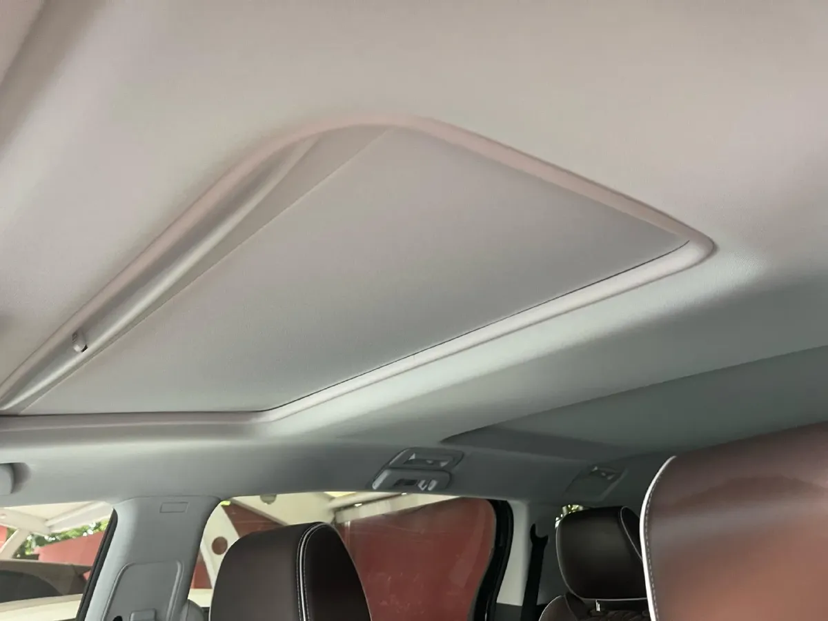 2022 Buick GL8 2.0T 237HP L4 9AT,autocango,china used car exporter,china ev exporter,chinese used car exporter,chinese used ev exporter