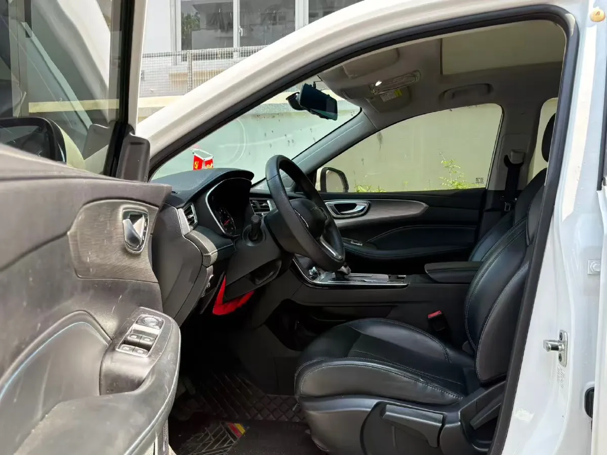 2022 Roewe RX5 1.5T 181HP L4 6MT,autocango,china used car exporter,china ev exporter,chinese used car exporter,chinese used ev exporter