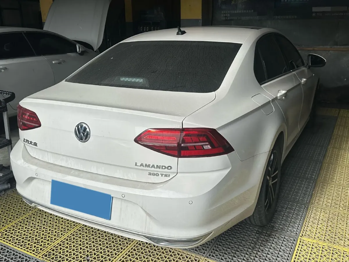 2021 Volkswagen T-Roc 1.4T 150HP L4 7DCT,autocango,china used car exporter,china ev exporter,chinese used car exporter,chinese used ev exporter