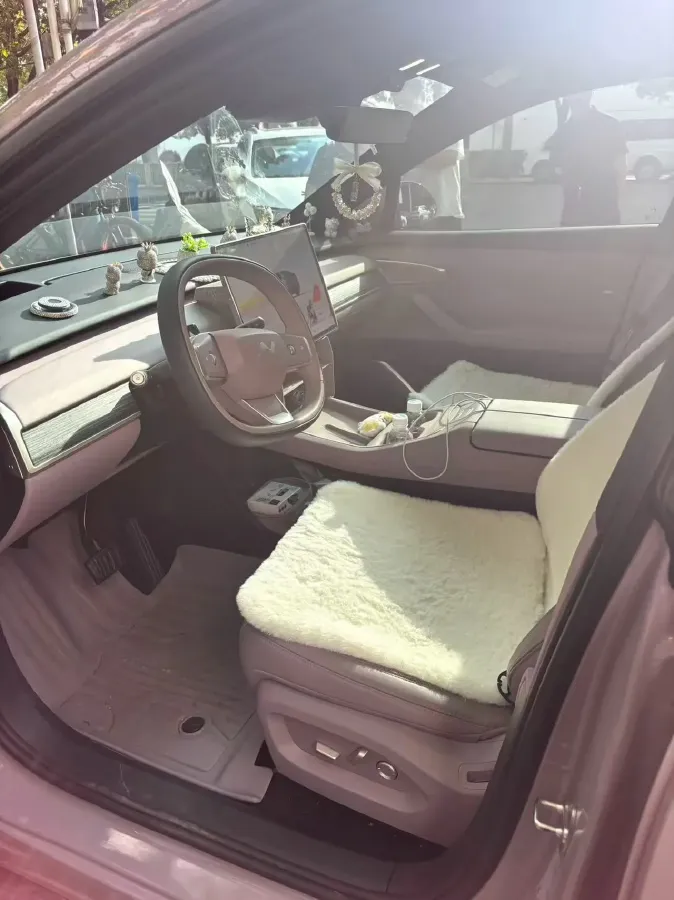2024 ONVO L60 BEV 60KWH,autocango,china used car exporter,china ev exporter,chinese used car exporter,chinese used ev exporter