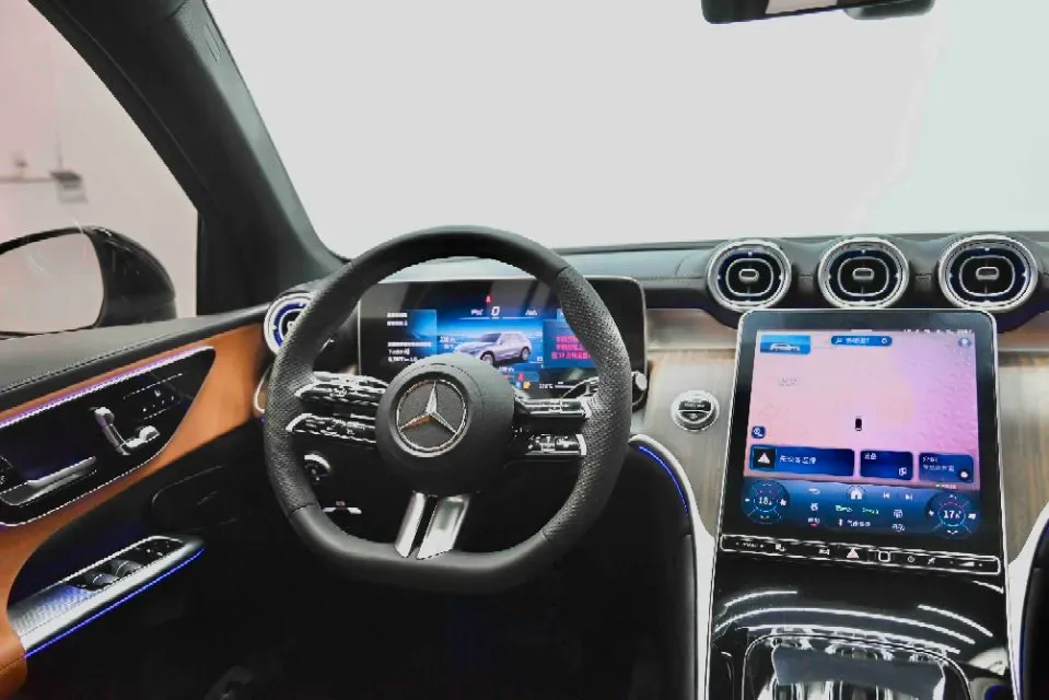 2025 Mercedes-Benz GLC Class 2.0T 258HP L4 9AT,autocango,china used car exporter,china ev exporter,chinese used car exporter,chinese used ev exporter