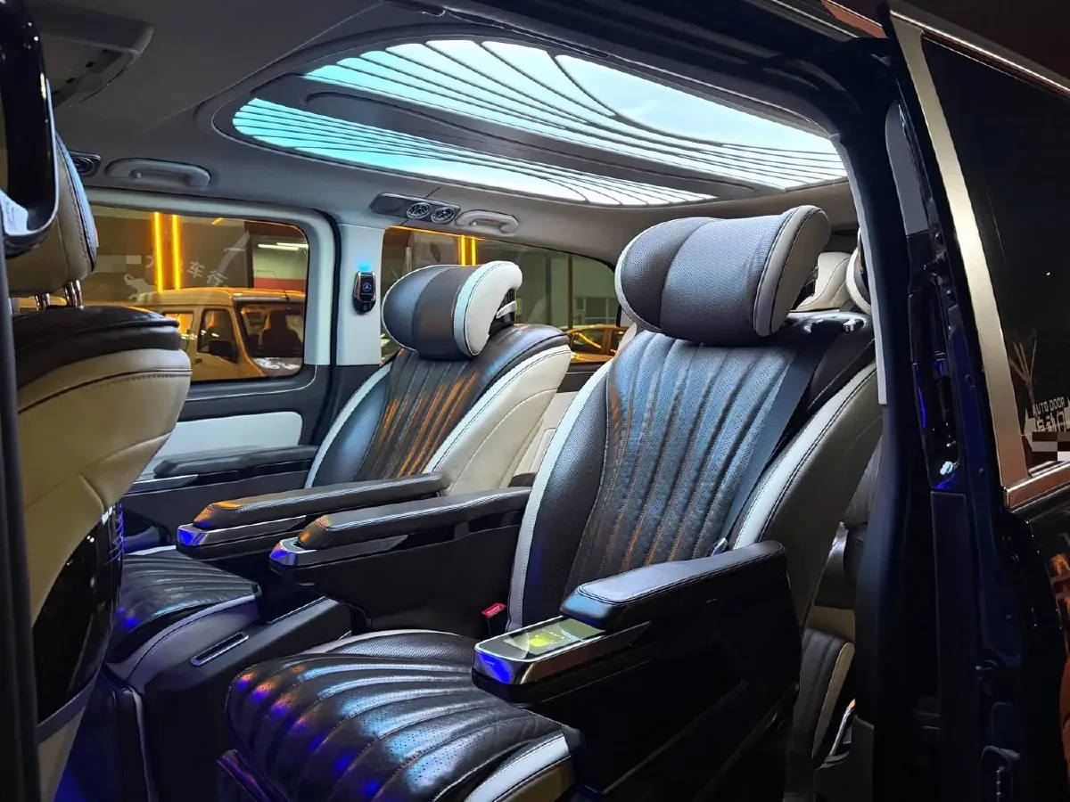 2021 Mercedes-Benz Vito 2.0T 211HP L4 9AT,autocango,china used car exporter,china ev exporter,chinese used car exporter,chinese used ev exporter