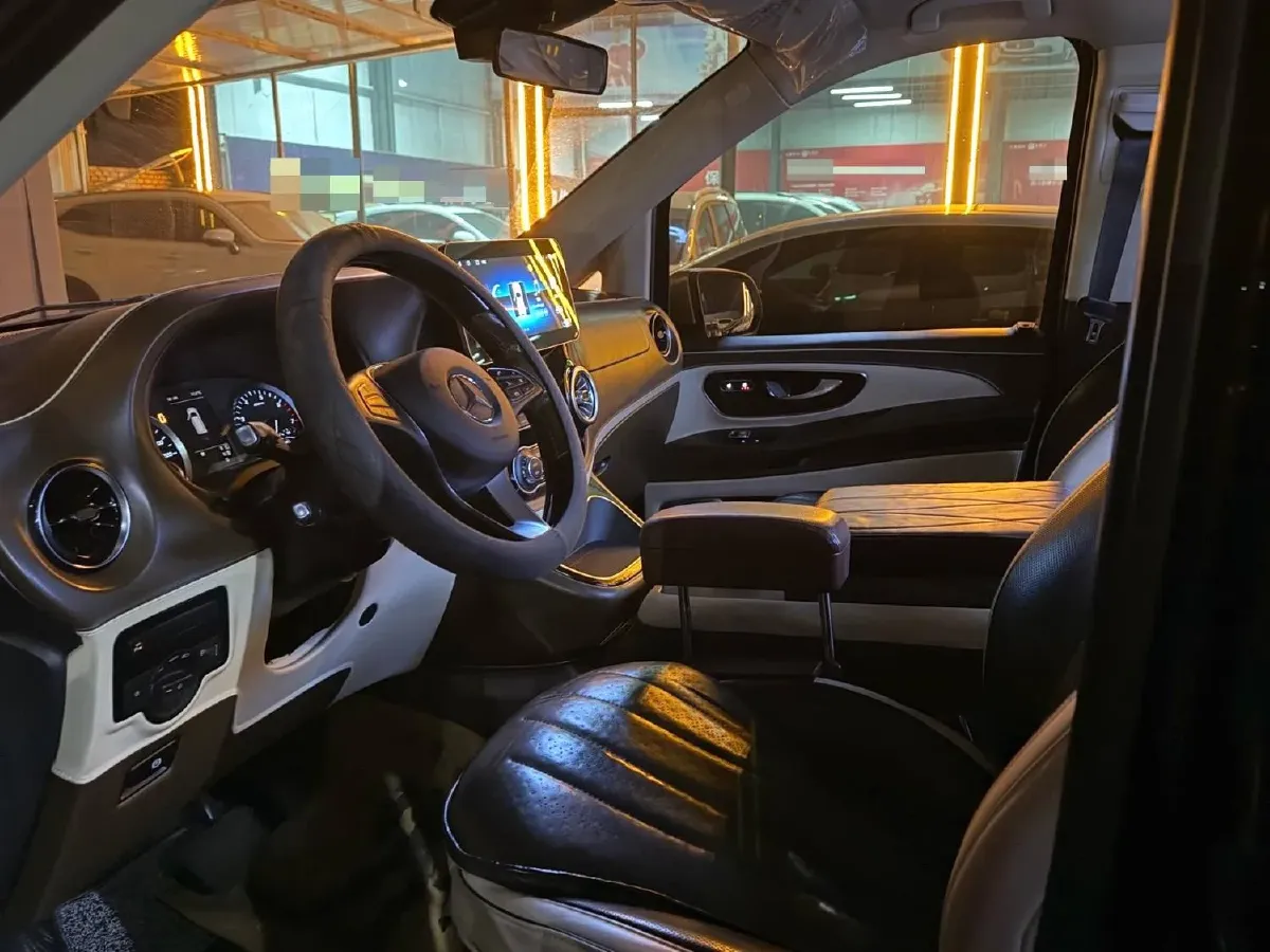 2021 Mercedes-Benz Vito 2.0T 211HP L4 9AT,autocango,china used car exporter,china ev exporter,chinese used car exporter,chinese used ev exporter