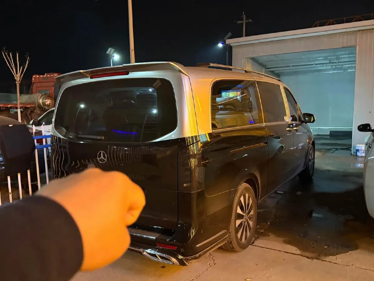 2021 Mercedes-Benz Vito 2.0T 211HP L4 9AT,autocango,china used car exporter,china ev exporter,chinese used car exporter,chinese used ev exporter