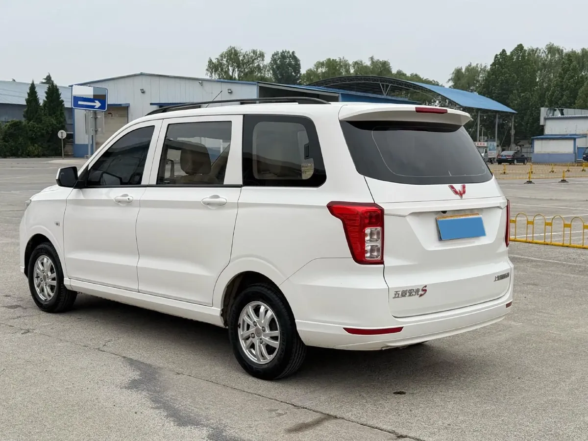 2019 WuLing HongGuang 1.5L 99HP L4 6MT,autocango,china used car exporter,china ev exporter,chinese used car exporter,chinese used ev exporter
