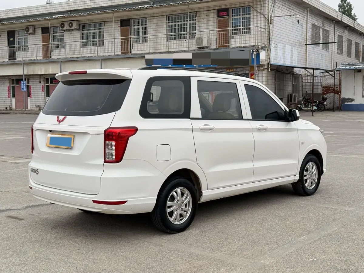 2019 WuLing HongGuang 1.5L 99HP L4 6MT,autocango,china used car exporter,china ev exporter,chinese used car exporter,chinese used ev exporter