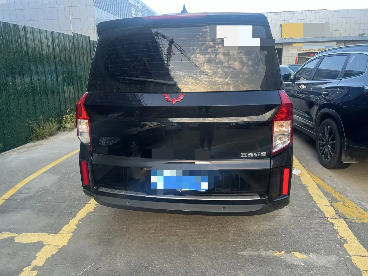 2021 WuLing ZhengChen 1.5T 147HP L4 6MT,autocango,china used car exporter,china ev exporter,chinese used car exporter,chinese used ev exporter