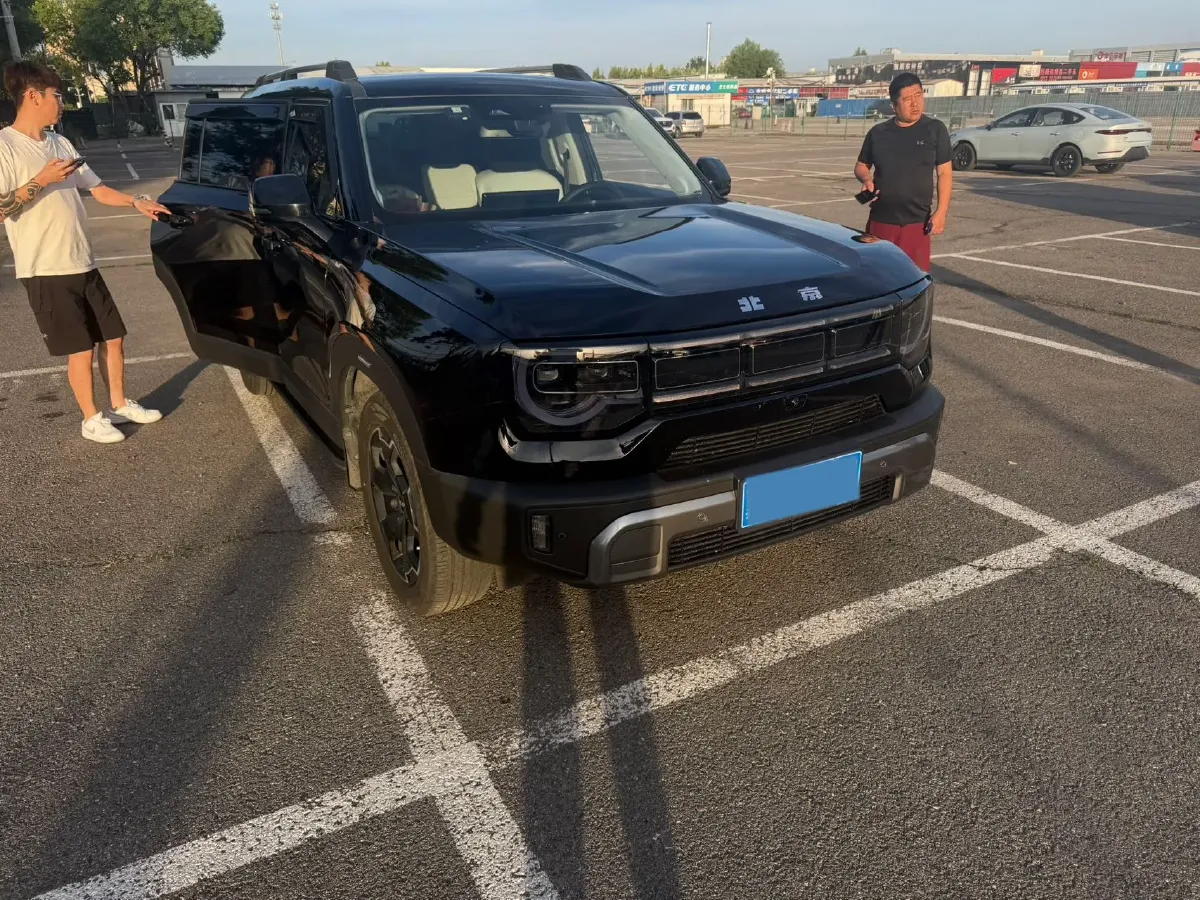 2024 Beijing BJ30 1.5T 188HP L4 7DCT,autocango,china used car exporter,china ev exporter,chinese used car exporter,chinese used ev exporter