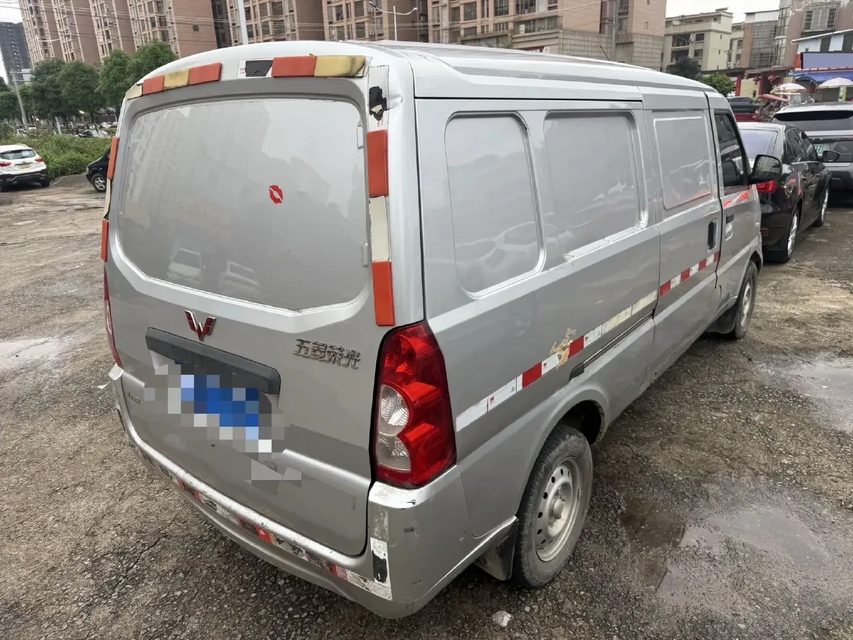 2021 WuLing RongGuang 1.5L 99HP L4 5MT,autocango,china used car exporter,china ev exporter,chinese used car exporter,chinese used ev exporter