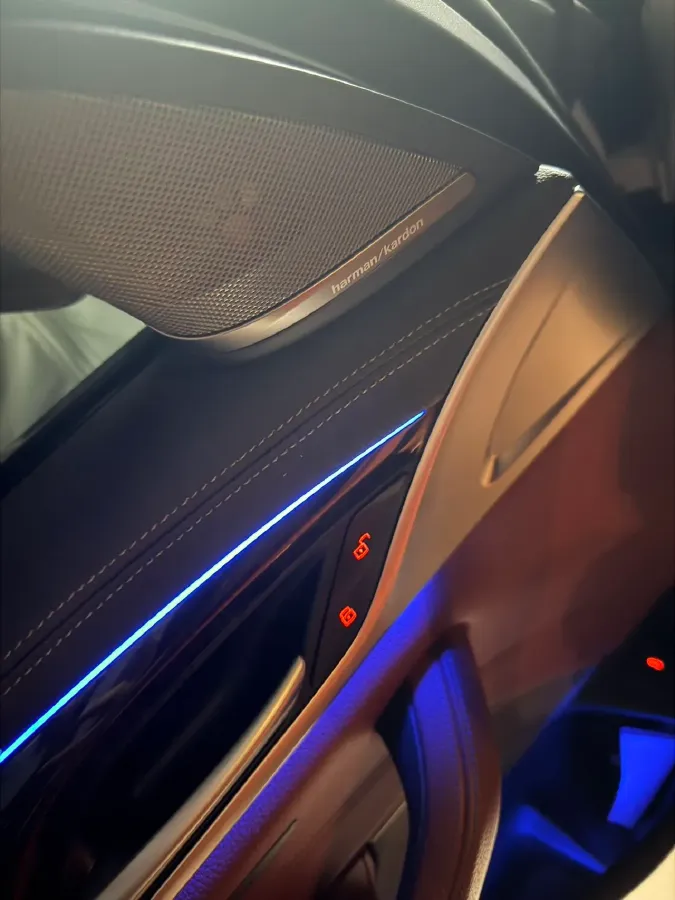 2020 BMW 5 Series 2.0T 252HP L4 8AT,autocango,china used car exporter,china ev exporter,chinese used car exporter,chinese used ev exporter