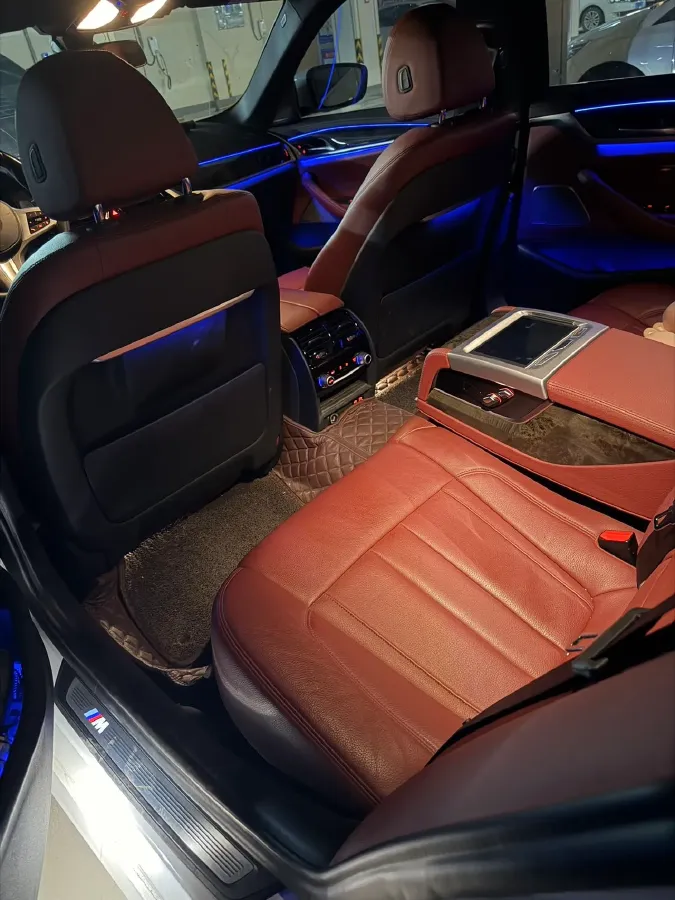 2020 BMW 5 Series 2.0T 252HP L4 8AT,autocango,china used car exporter,china ev exporter,chinese used car exporter,chinese used ev exporter