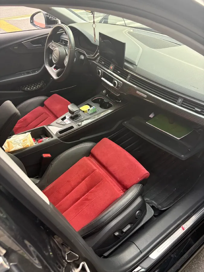 2020 Audi A4L 2.0T 252HP L4 7DCT,autocango,china used car exporter,china ev exporter,chinese used car exporter,chinese used ev exporter