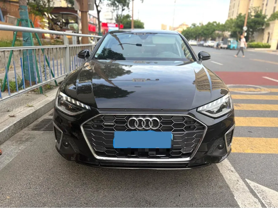 2020 Audi A4L 2.0T 252HP L4 7DCT,autocango,china used car exporter,china ev exporter,chinese used car exporter,chinese used ev exporter