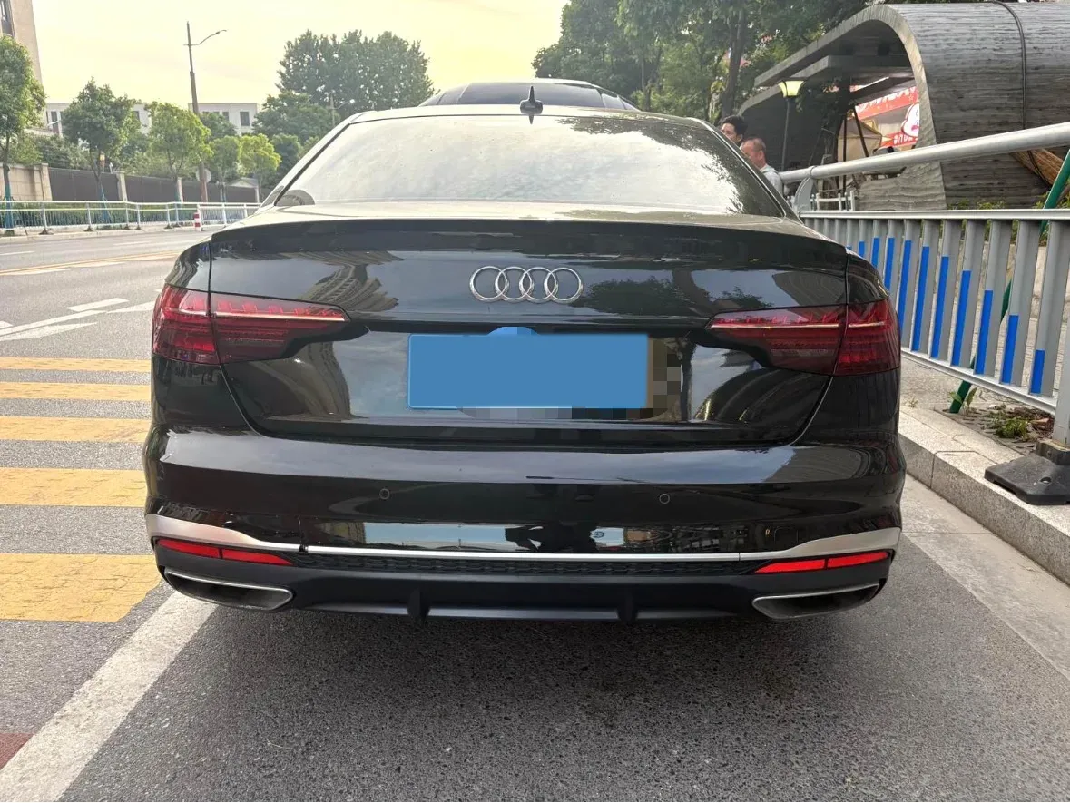 2020 Audi A4L 2.0T 252HP L4 7DCT,autocango,china used car exporter,china ev exporter,chinese used car exporter,chinese used ev exporter