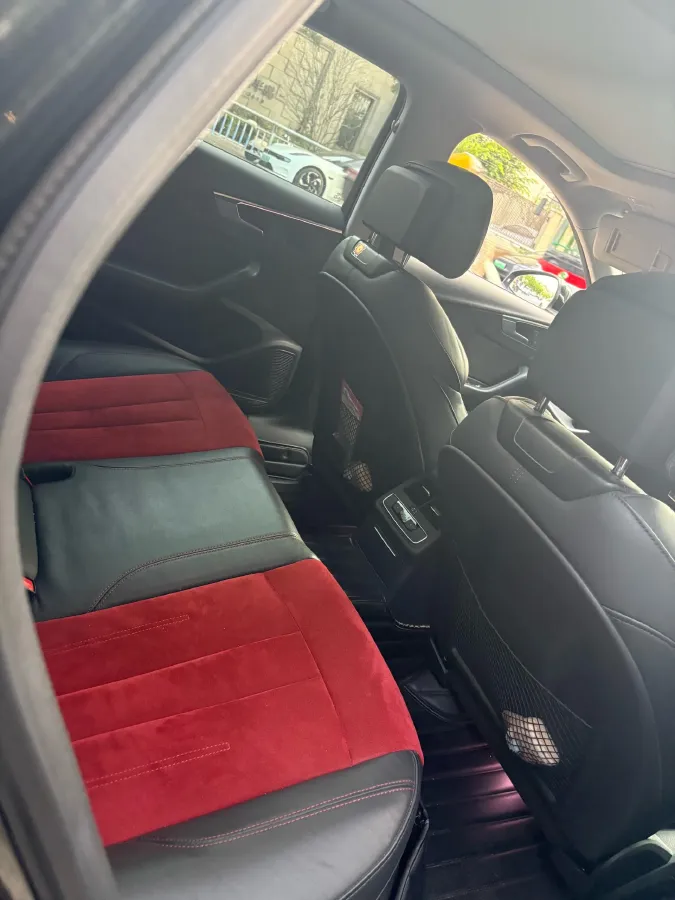 2020 Audi A4L 2.0T 252HP L4 7DCT,autocango,china used car exporter,china ev exporter,chinese used car exporter,chinese used ev exporter