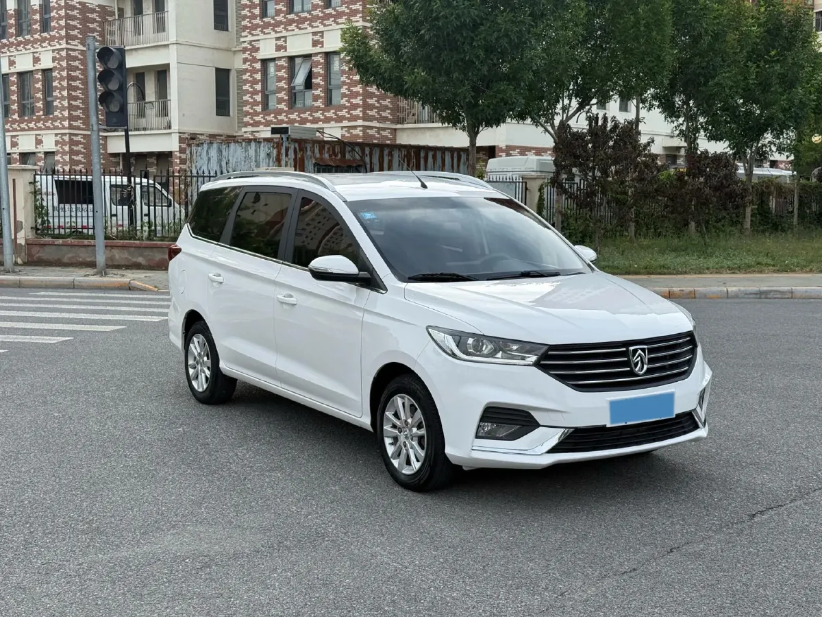 2018 BaoJun 360 1.5L 112HP L4 6MT,autocango,china used car exporter,china ev exporter,chinese used car exporter,chinese used ev exporter